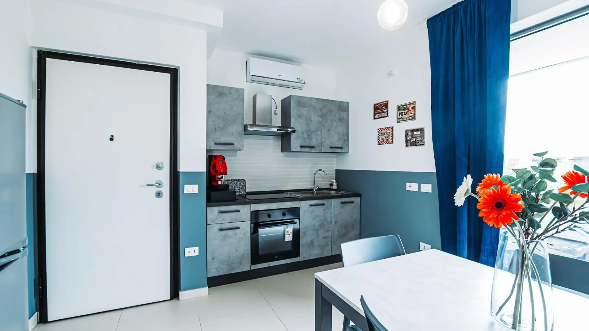 Holiday House America Appartamento New York Naples Italy